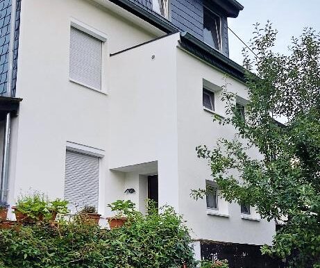 Blick aufs Haus vom Garten