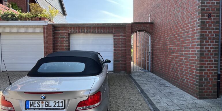 Garage und Durchgang