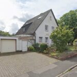 Haus mit 3 Garagen