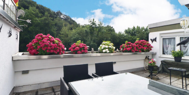 Dachterrasse mit Waldblick