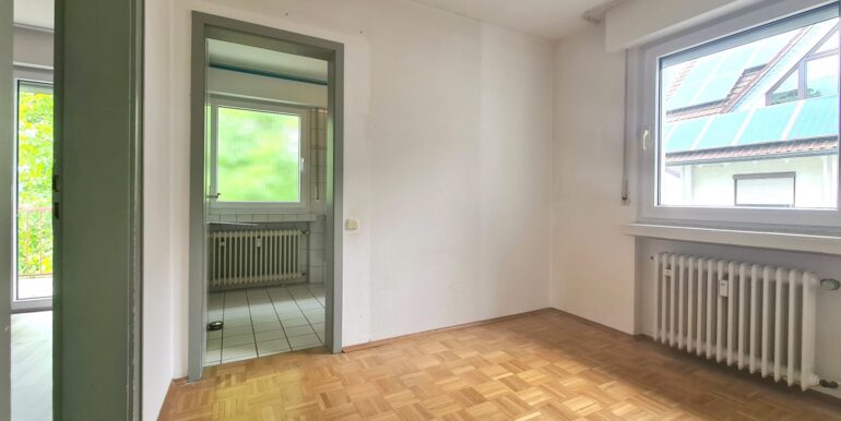 Ankleide/Büro vor dem Schlafzimmer OG