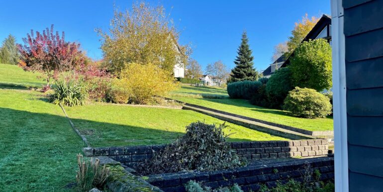 Terrasse hinter dem Haus