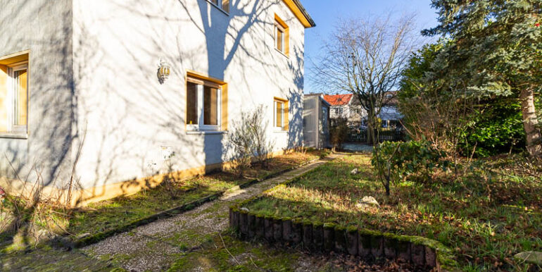 Zugang zum Garten - für ideale Sonnenstunden auf der Terrasse.