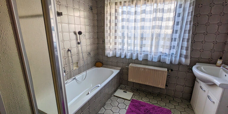 Badezimmer KG